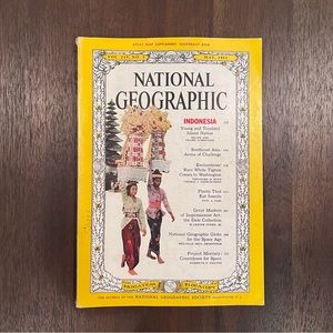 Vintage National Geographic Magazine May 1961 Volume 119 No.5